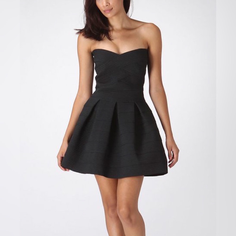 EXPRESS Black Strapless Bandage Fit & Flare Cocktail Dress - XS
